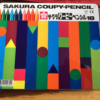 サクラクレパス(サクラクレパス)のサクラクレパス 色鉛筆 クーピー 18色 缶ケース入り (色鉛筆)