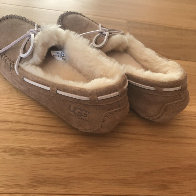 UGG Australia モカシン ベージュ 24㎝スリッポン/モカシン