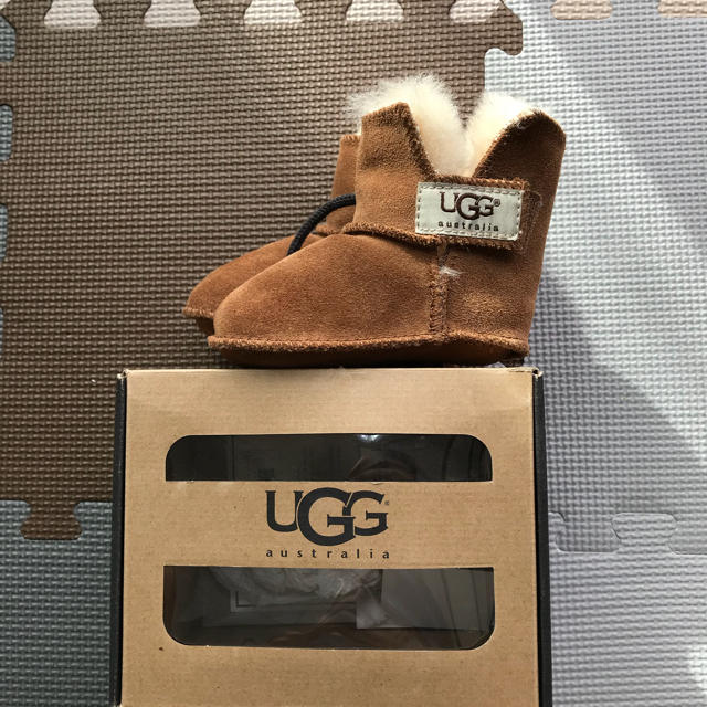 UGG(アグ)のUGG  ムートンブーツ ベビー 11cm 生後6ヶ月から12ヶ月 キッズ/ベビー/マタニティのベビー靴/シューズ(~14cm)(ブーツ)の商品写真