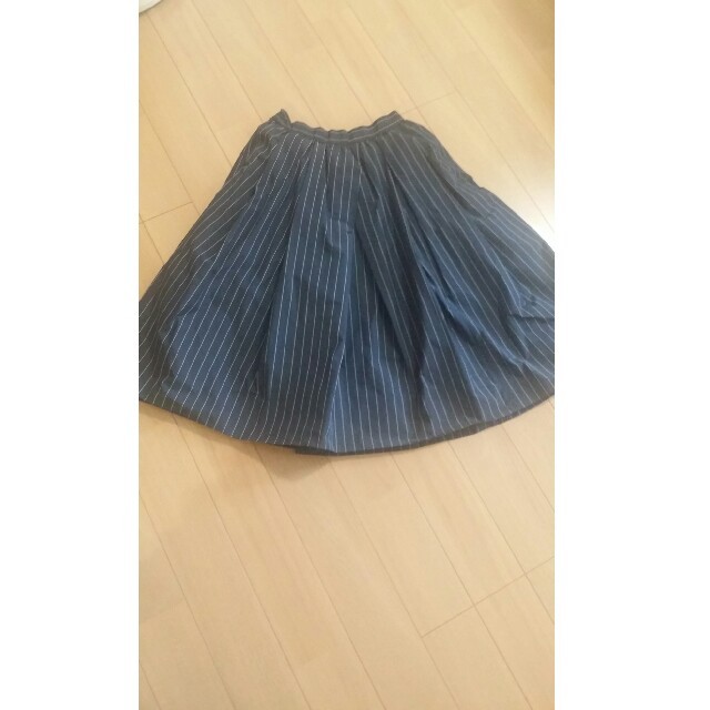 FRAY I.D(フレイアイディー)のFRAY ID☆完売ミモレ丈ふんわりスカート レディースのスカート(ひざ丈スカート)の商品写真