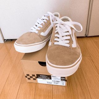 ヴァンズ(VANS)のオールドスクールデラックス ベージュ 24.5cm(スニーカー)