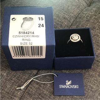 スワロフスキー(SWAROVSKI)の未使用に近い　スワロフスキー ゴージャス指輪 (リング(指輪))