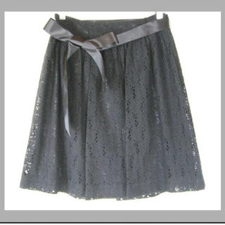 レッセパッセ(LAISSE PASSE)の新品♡ローズモチーフレースミニスカート(ひざ丈スカート)
