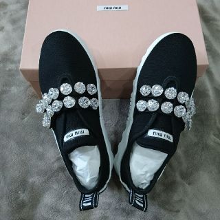 ミュウミュウ(miumiu)のmiu miu スニーカー ビジュー 超美品(スニーカー)