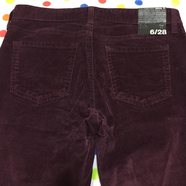 GAP(ギャップ)の【値下げ】★★ GAP ★★ プレミアム スキニーパンツ  〈パープル〉 レディースのパンツ(スキニーパンツ)の商品写真