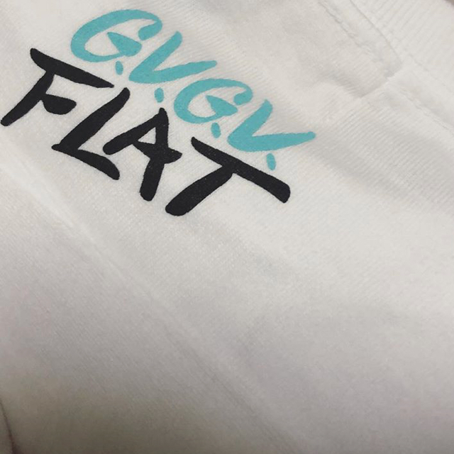 G.V.G.V.(ジーヴィジーヴィ)のGVGV FLAT ロンT 白 レディースのトップス(Tシャツ(長袖/七分))の商品写真