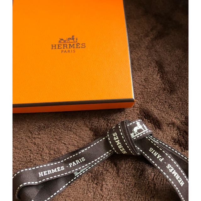 Hermes(エルメス)のエルメス バングル 空箱 レディースのアクセサリー(ブレスレット/バングル)の商品写真