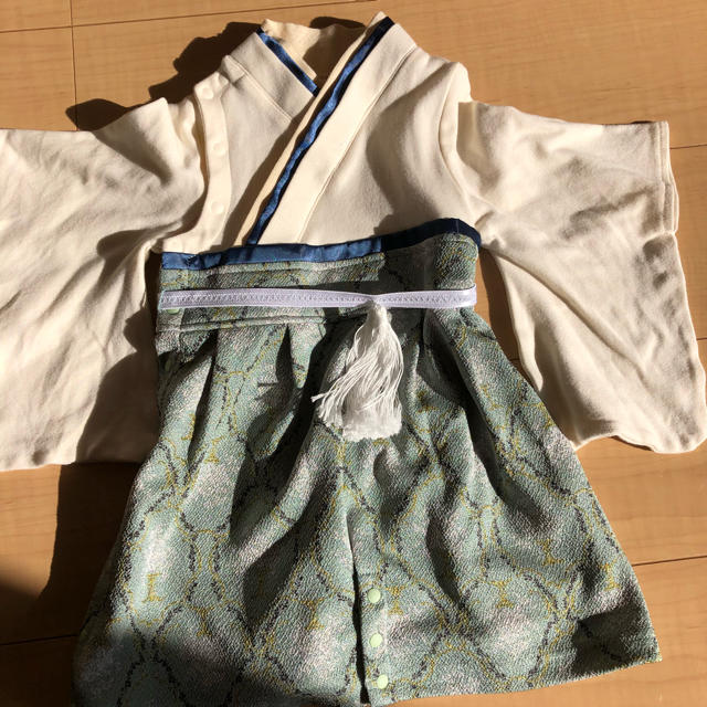 袴風ベビー服50から70 キッズ/ベビー/マタニティのベビー服(~85cm)(和服/着物)の商品写真
