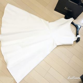 ルネ(René)の美品♡reneホワイトドレス(ひざ丈ワンピース)