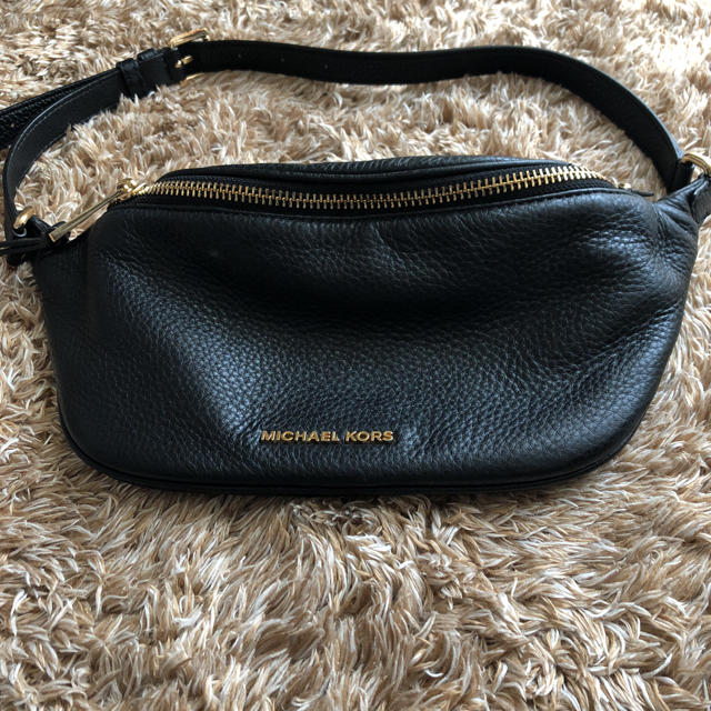 Michael Kors(マイケルコース)のMICHAEL KORS ボディバッグ レディースのバッグ(ボディバッグ/ウエストポーチ)の商品写真