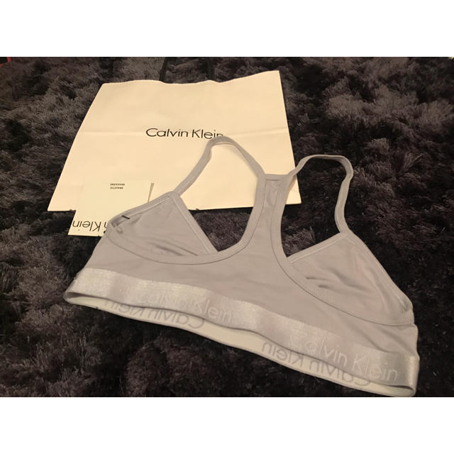 Calvin Klein(カルバンクライン)のカルバンクライン Calvin Klein ブラ スポーツブラ 新品タグ付き レディースの下着/アンダーウェア(ブラ)の商品写真