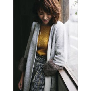 ジャスグリッティー(JUSGLITTY)の新品JUSGLITTY♡袖フェイクファー付きコーディガン(ニットコート)