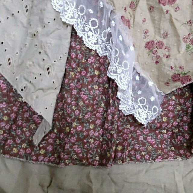 森ガール☆小花柄レーススカート レディースのスカート(ロングスカート)の商品写真