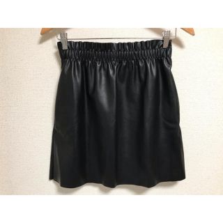 ザラ(ZARA)のZARA フェイクレザー ミニスカート(ミニスカート)