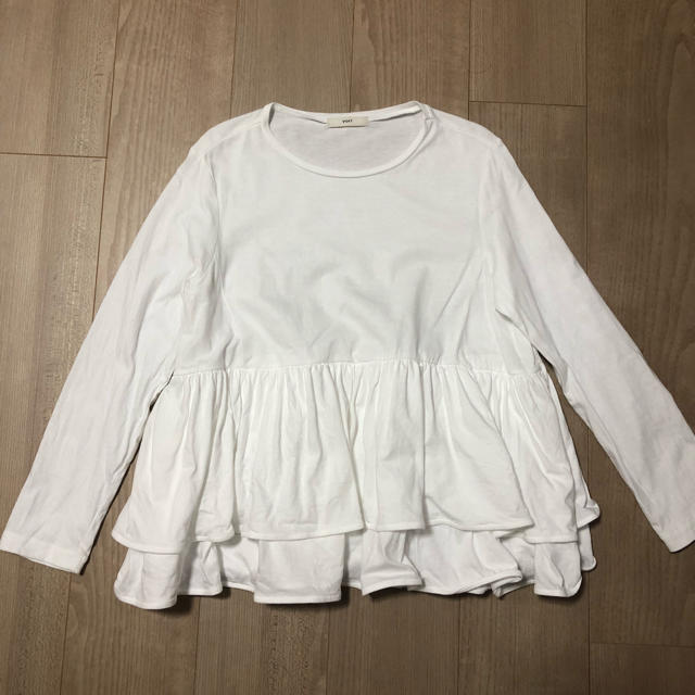 yori フリルティアードカットソー グレー