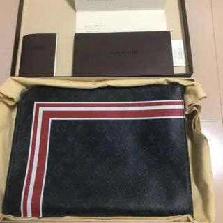 ルイヴィトン(LOUIS VUITTON)の❤️ルイヴィトン❤️2016ss限定クラッチ❤️(セカンドバッグ/クラッチバッグ)