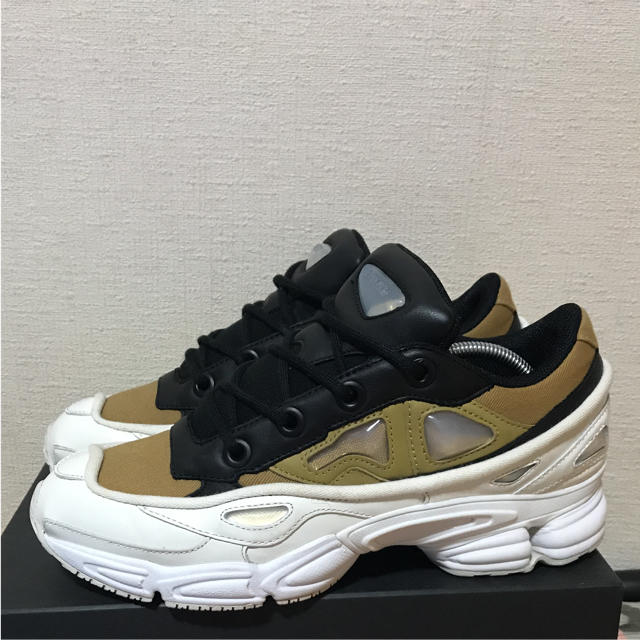 RAF SIMONS(ラフシモンズ)のRAF SIMONS OZWEEGO3 メンズの靴/シューズ(スニーカー)の商品写真