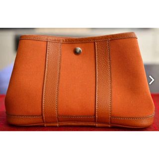 エルメス(Hermes)の最終価格です。HERMES エルメス ガーデンポーチ 美品(ポーチ)