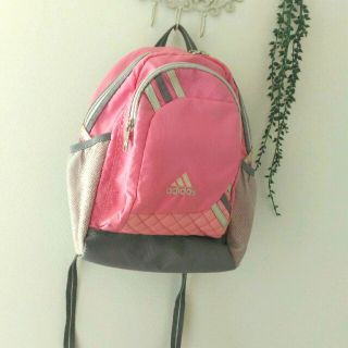 アディダス(adidas)のadidas　リュック　女の子(リュックサック)