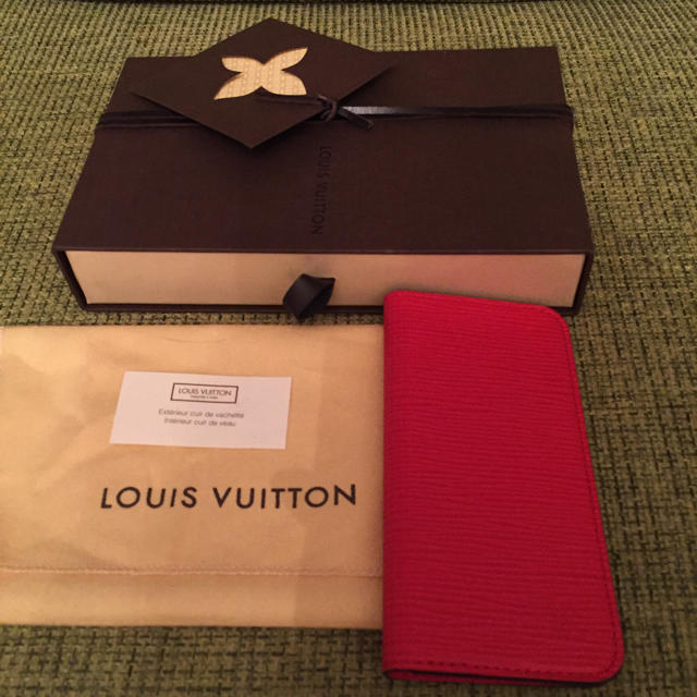 【新品未使用】VUITTON❤️ iPhoneケース ルイヴィトン スマホケース