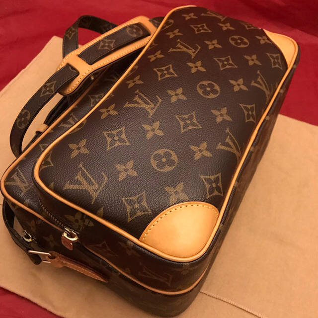 超熱 VUITTON LOUIS - ナイル☆美品 ルイヴィトン☆ショルダーバッグ