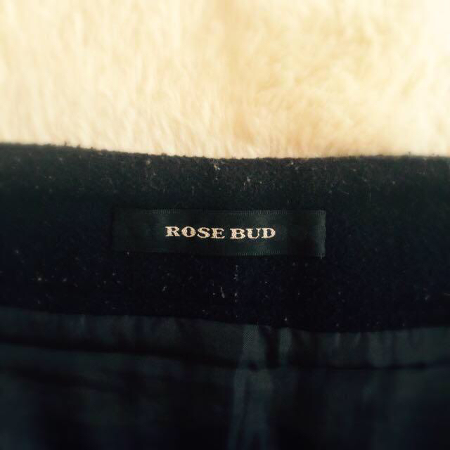 ROSE BUD(ローズバッド)のROSE BUD 黒 ミニスカート レディースのスカート(ミニスカート)の商品写真