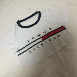 トミーヒルフィガー(TOMMY HILFIGER)のトミー ヘソ出しＴシャツ(Tシャツ(半袖/袖なし))