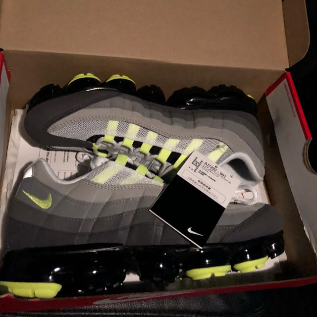 NIKE(ナイキ)の国内正規airvapormax95neonエアヴェイパーマックスネオン メンズの靴/シューズ(スニーカー)の商品写真