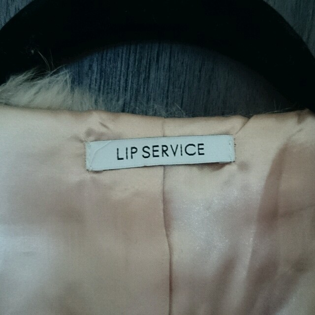LIP SERVICE(リップサービス)のリアルファーコート レディースのジャケット/アウター(毛皮/ファーコート)の商品写真