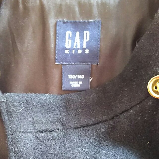 GAP Kids(ギャップキッズ)の2日18時迄【130.140】GAP 黒ポンチョ風 キッズ/ベビー/マタニティのキッズ服女の子用(90cm~)(ジャケット/上着)の商品写真