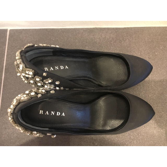 RANDA(ランダ)のRANDA ビジュー パンプス ブラック 👠シューズ ヒール レディースの靴/シューズ(ハイヒール/パンプス)の商品写真