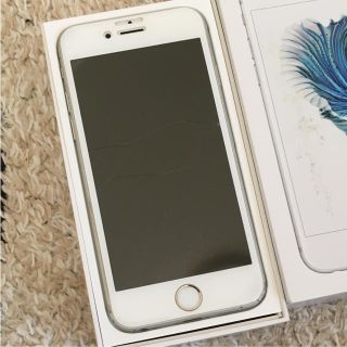 アップル(Apple)の❤️iPhone6s Silver 64GB au SIMロック解除済み(スマートフォン本体)