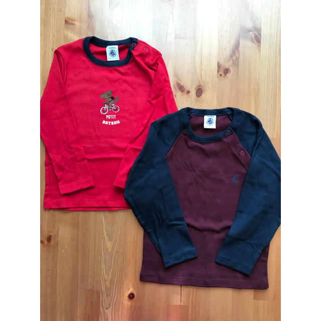 PETIT BATEAU(プチバトー)のSALE☆24m プチバトー 長袖Ｔシャツ２枚組 キッズ/ベビー/マタニティのベビー服(~85cm)(Ｔシャツ)の商品写真