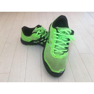 デサント(DESCENTE)の【中古】inov8トレイルランニングシューズ 25.5cm(シューズ)