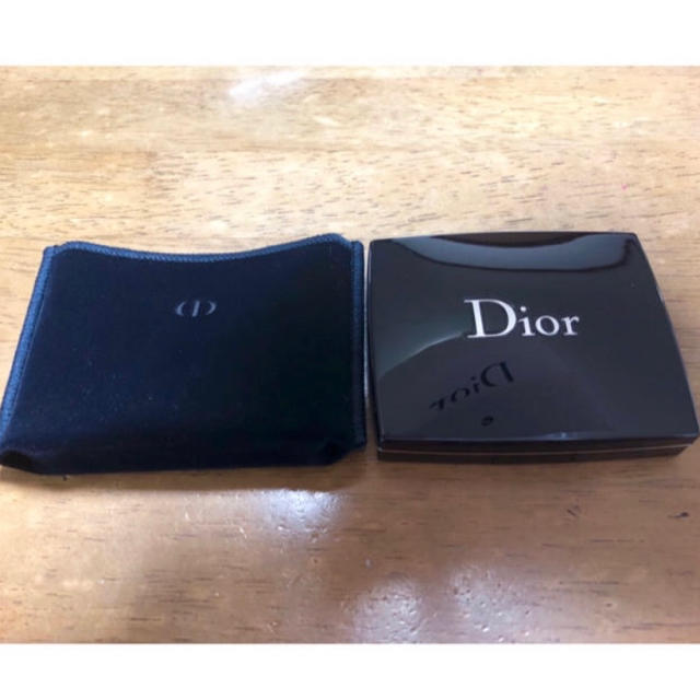Dior(ディオール)のDior ディオール サンクルール 887 スリル アイシャドウ 限定 箱付き コスメ/美容のベースメイク/化粧品(アイシャドウ)の商品写真