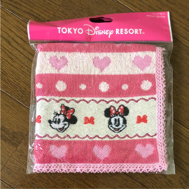 Disney(ディズニー)のディズニー タオルハンカチ レディースのファッション小物(ハンカチ)の商品写真