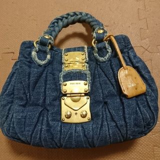 ミュウミュウ(miumiu)のMIUMIU  デニム  バッグ(ハンドバッグ)