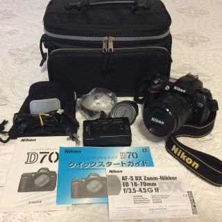 ニコン(Nikon)の【中古美品】Nikon（ニコン）デジタルカメラＤ70  持運び用保護バッグ付き(デジタル一眼)