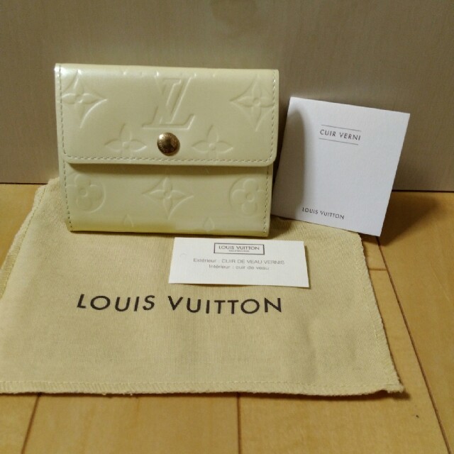 LOUIS VUITTON(ルイヴィトン)のヴィトン　ミニ財布　カードケース レディースのファッション小物(財布)の商品写真