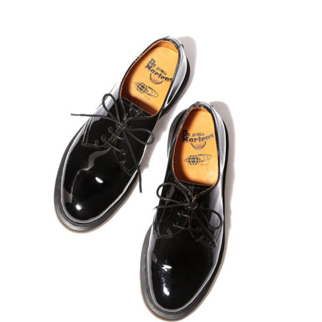 Dr.Martens(ドクターマーチン)のDr.Martens×Ray BEAMS 別注 パテント 3eye 3ホール レディースの靴/シューズ(ローファー/革靴)の商品写真