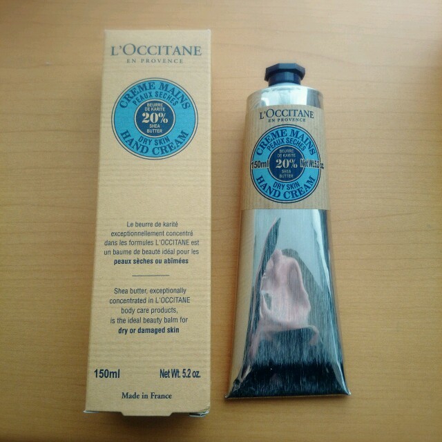 L'OCCITANE(ロクシタン)の新品 150ml ハンドクリーム コスメ/美容のボディケア(その他)の商品写真