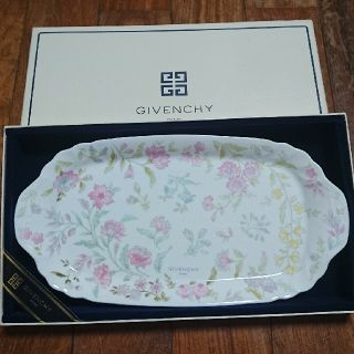 ジバンシィ(GIVENCHY)の GIVENCHY ジバンシィ サンドイッチトレー 1枚     (食器)