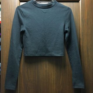 エイチアンドエム(H&M)のショート丈 トップス(カットソー(長袖/七分))