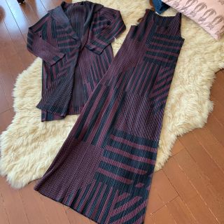 プリーツプリーズイッセイミヤケ(PLEATS PLEASE ISSEY MIYAKE)の専用 イッセイミヤケ プリーツプリーズ シックな大人ワンピ 美品(ロングワンピース/マキシワンピース)