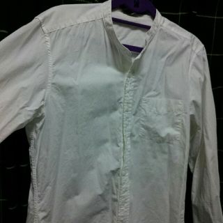 ジーユー(GU)のスタンドカラー whiteshirt(シャツ)