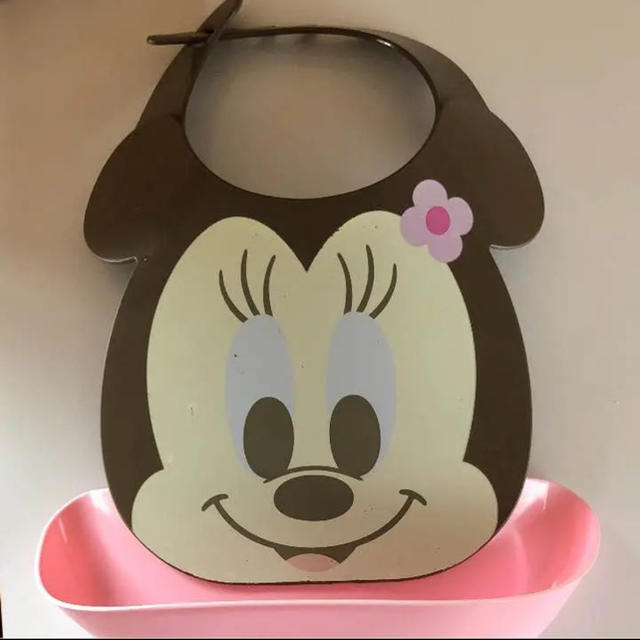 Disney(ディズニー)のミニーちゃん お食事エプロン キッズ/ベビー/マタニティの授乳/お食事用品(お食事エプロン)の商品写真