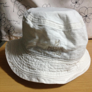 ミッソーニ(MISSONI)のMISSONICLUB白い帽子(ハット)