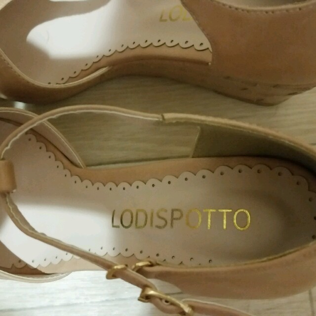 LODISPOTTO(ロディスポット)のLODISPOTTOオープントゥパンプス レディースの靴/シューズ(ハイヒール/パンプス)の商品写真