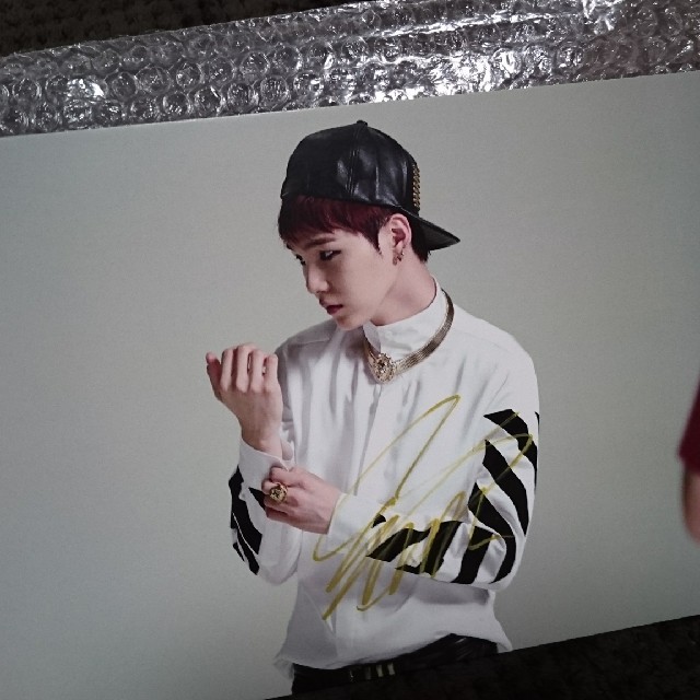 防弾少年団 BTS SUGA ユンギ サインボール 直筆 君に届く K-POP 防弾少年団 BTS SUGA ユンギ サインボール 直筆 君に届く K-POP