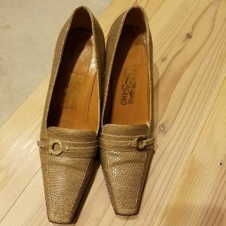 サルヴァトーレフェラガモ(Salvatore Ferragamo)の<owner様専用・おまとめ>美品フェラガモハイヒール（7.5センチ）(ハイヒール/パンプス)